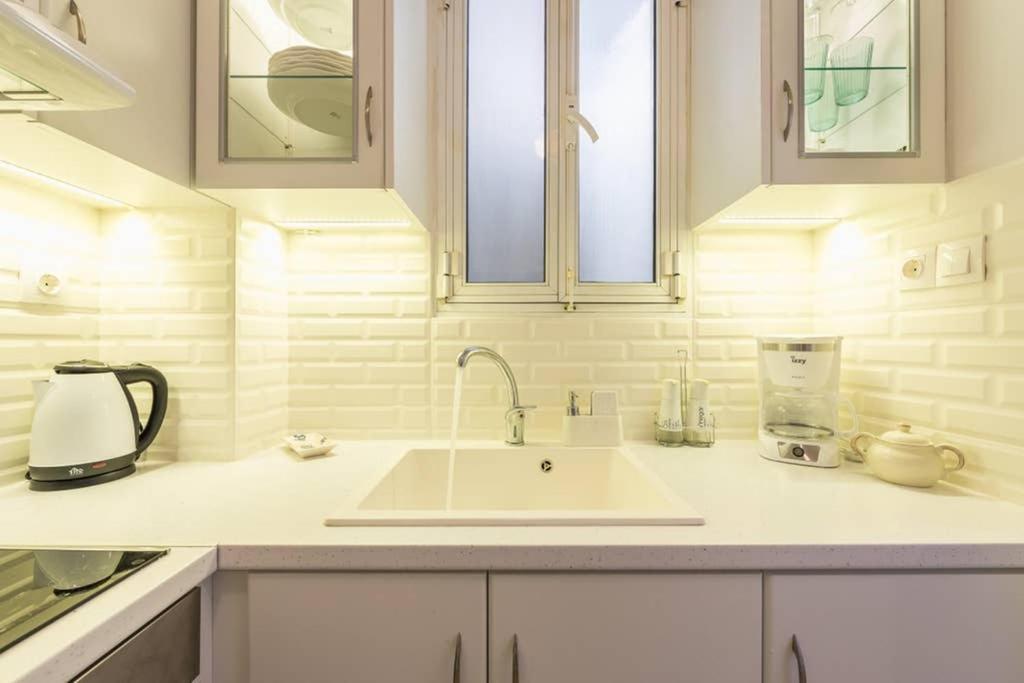 New! Bright & Remodeled 1Bed Apt 2Min Walk To Acropolis Αθήνα Εξωτερικό φωτογραφία
